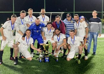 Santos é o campeão do 1º Campeonato Municipal de Futebol Society de Vila Pavão 2024