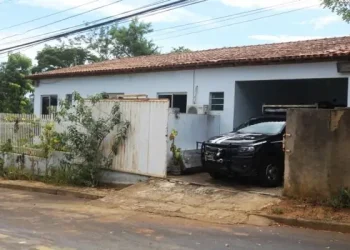 Mulher é encontrada morta na varanda de casa em Barra de São Francisco