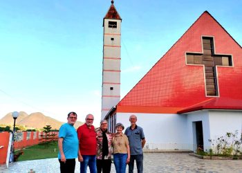 Reencontro em Vila Pavão reúne ex-estudantes após 40 anos