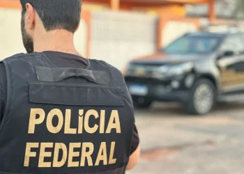 PF divulga edital de concurso com mil vagas e salário de até R$ 26,8 mil