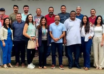 Visita de Raquel Lessa e Tyago Hoffmann a Vila Pavão reforça investimentos e parcerias na área da saúde