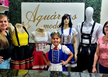 Confecção de trajes típicos fortalece a Pomitafro e movimenta a economia cultural de Vila Pavão