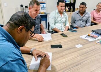 Prefeito João Trancoso assina ordem de serviço para início das obras da nova sede do CREAS