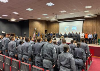 Prefeito João Trancoso é homenageado nos 55 anos do 2º Batalhão da PMES