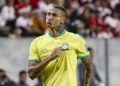 Richarlison denuncia fake news sobre não jogar a Copa por ser contra guerra