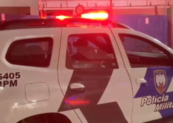 Adolescente rouba viatura da PM e foge durante abordagem em Aracruz, no ES