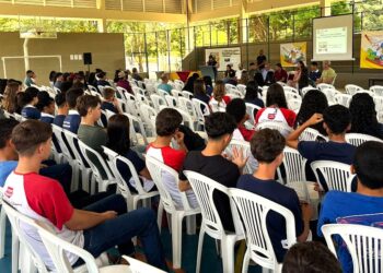 Sustentabilidade na prática: alunos e produtores rurais participam de capacitação sobre crédito de carbono em Vila Pavão