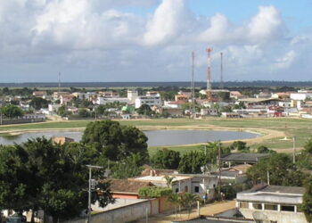 Polícia Federal prende prefeito e ex-prefeito de Pedro Canário em operação contra corrupção