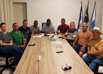 Prefeito João Trancoso, o vice Tuíla e os vereadores da base discutem valorização dos servidores públicos municipais